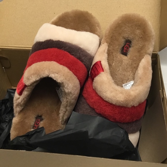 UGGS SANDALS - Picture 14 of 16